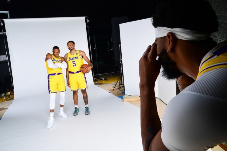 活塞122-117击败步行者，豪取13连胜，追平队史最长连胜纪录。