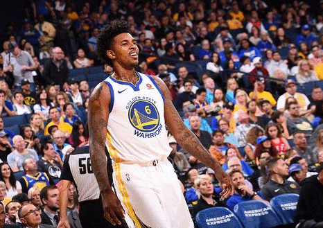 [图]拉菲尼亚梅开二度 巴萨主场2-0完胜奥萨苏纳