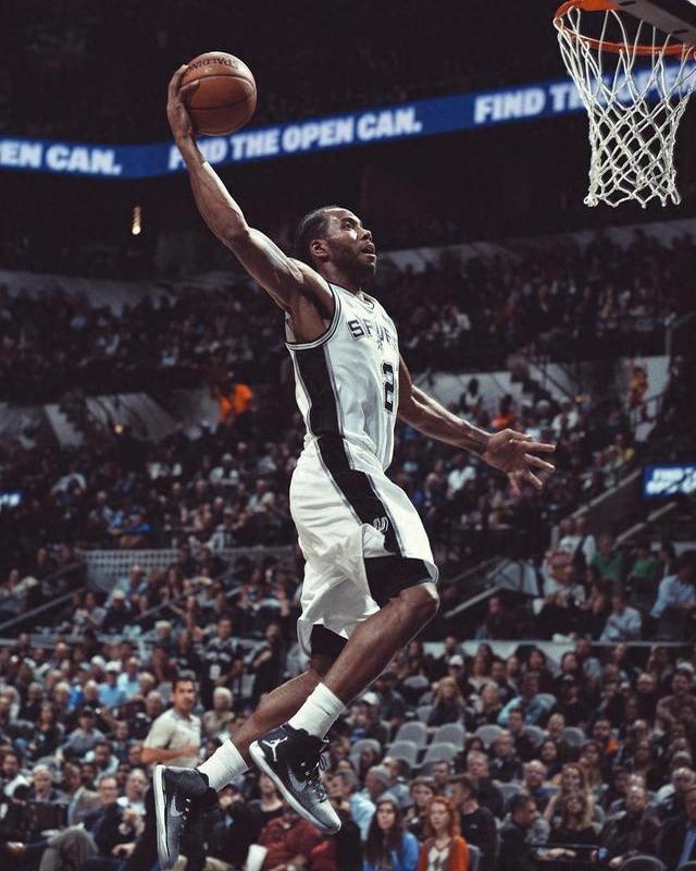 德州游骑兵队在 2021 年休赛期豪掷 5 亿美元签下西米恩与席格