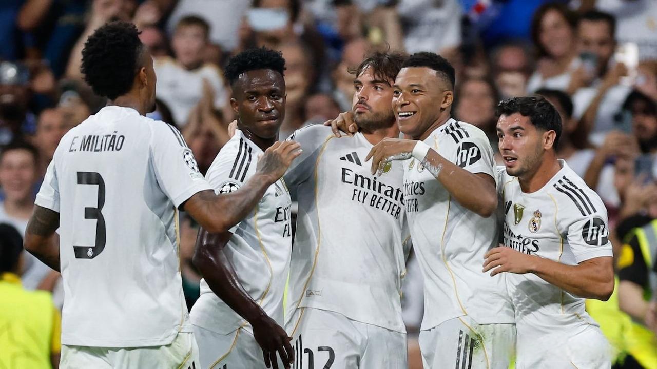 2025 赛季：MLB 官方宣布 2026 赛季将正式禁止投手在手套中使用任何防滑辅助物质