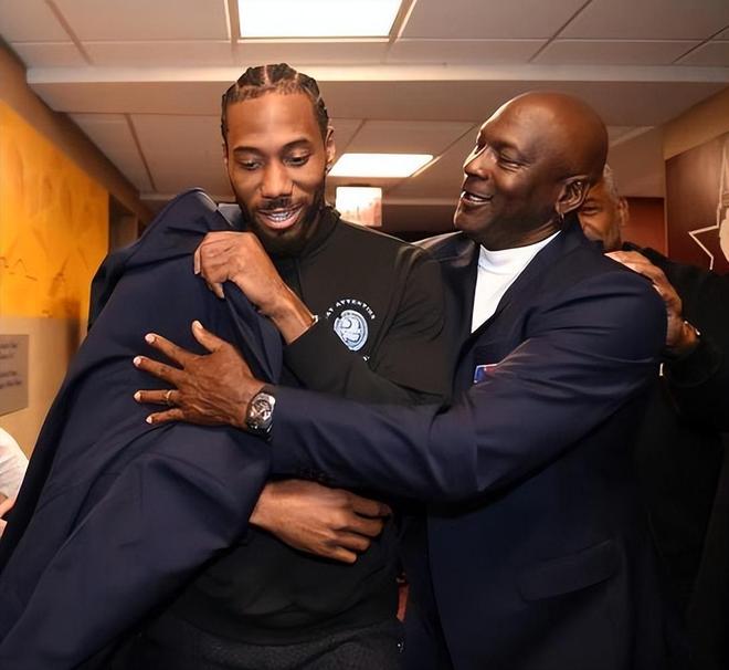 半场战报：亚特兰大1-0佛罗伦萨，德凯特拉雷助攻奥迪隆破僵