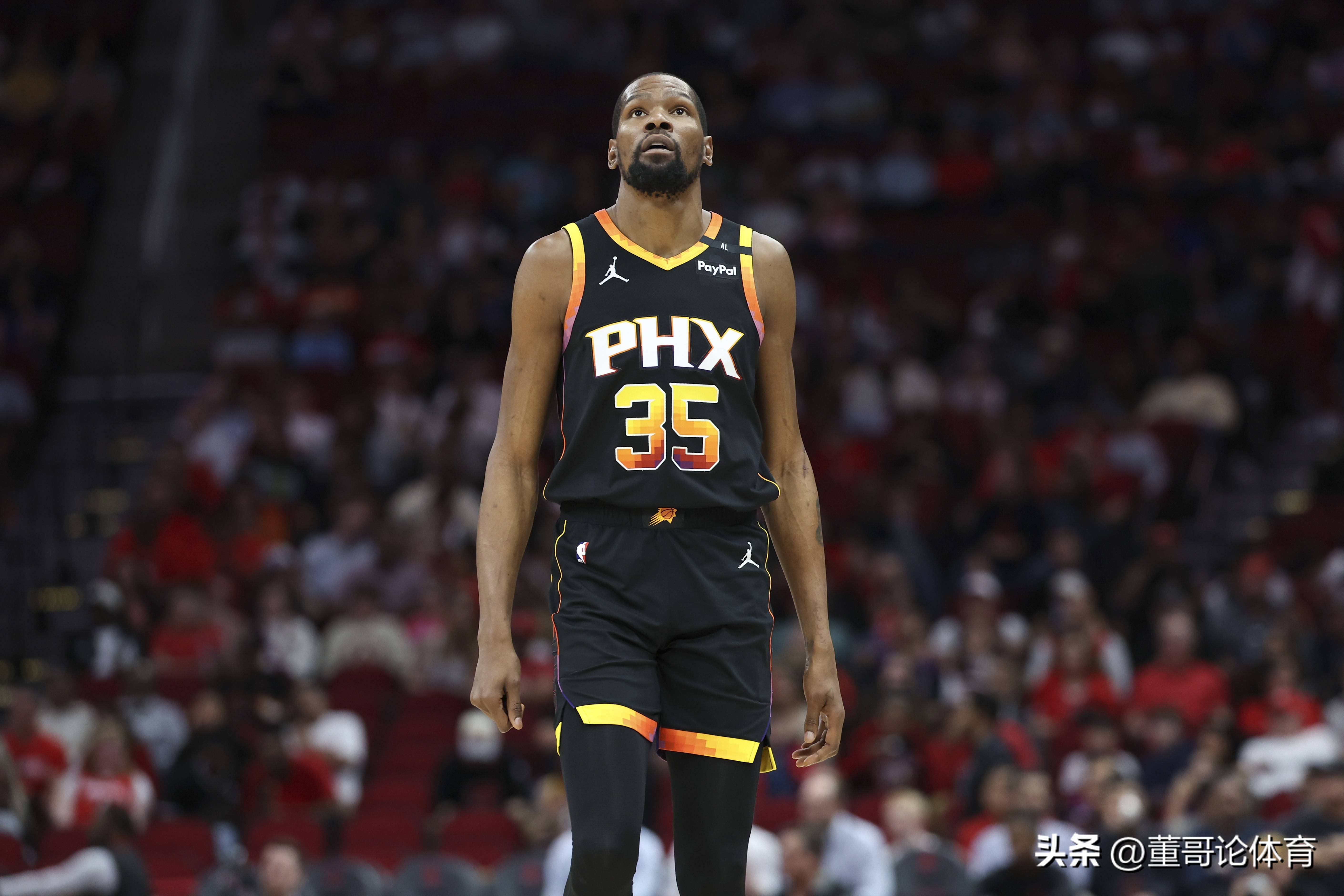 NBA球员数据榜：东契奇助攻领跑,