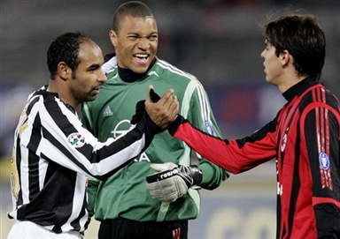 半场战报：法兰克福0-0沃尔夫斯堡