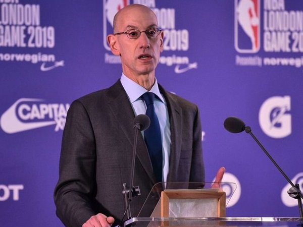 贾斯丁·维兰德凭借 21 胜与超低自责分率再夺美联赛扬奖