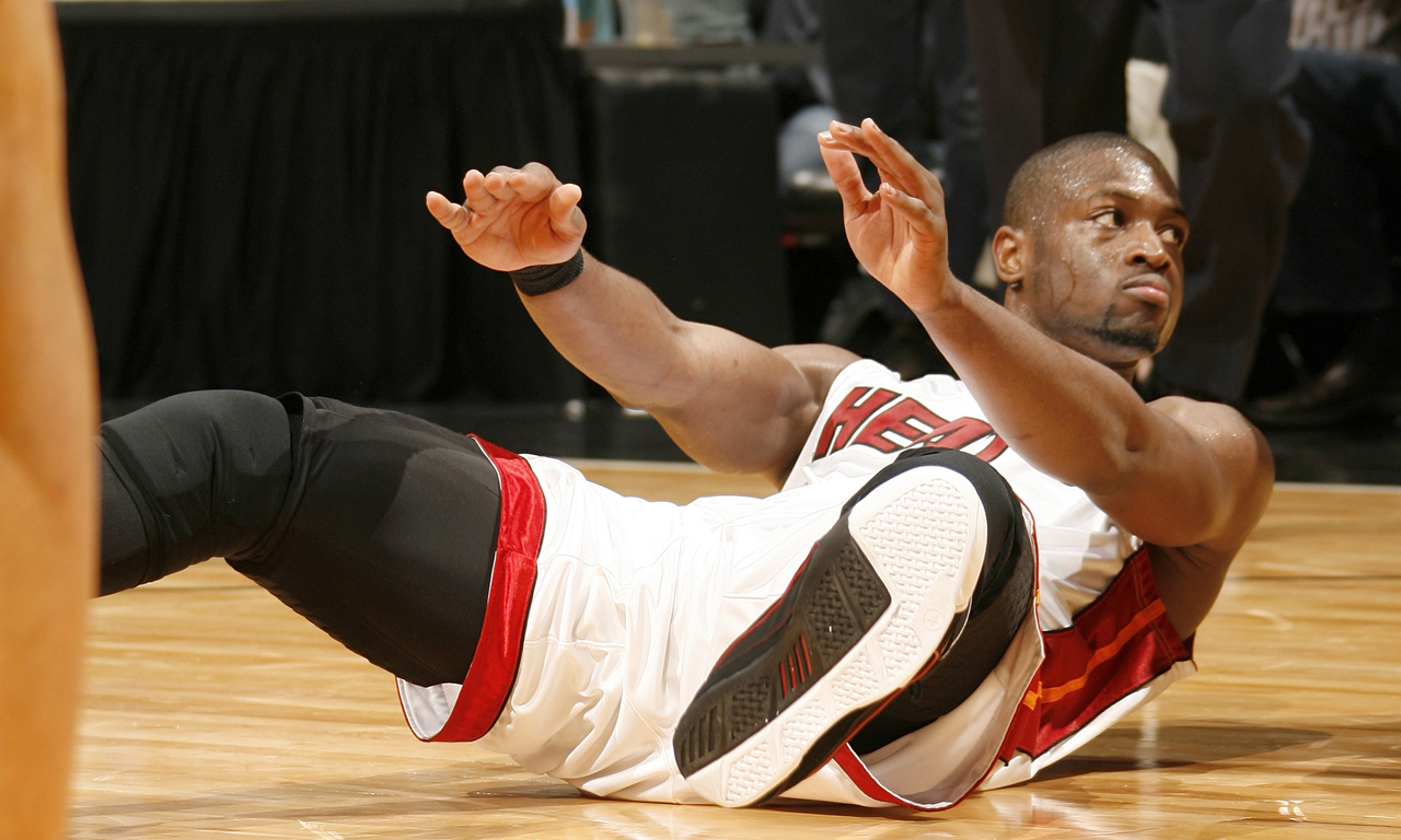 字母哥超强攻防两端统治比赛