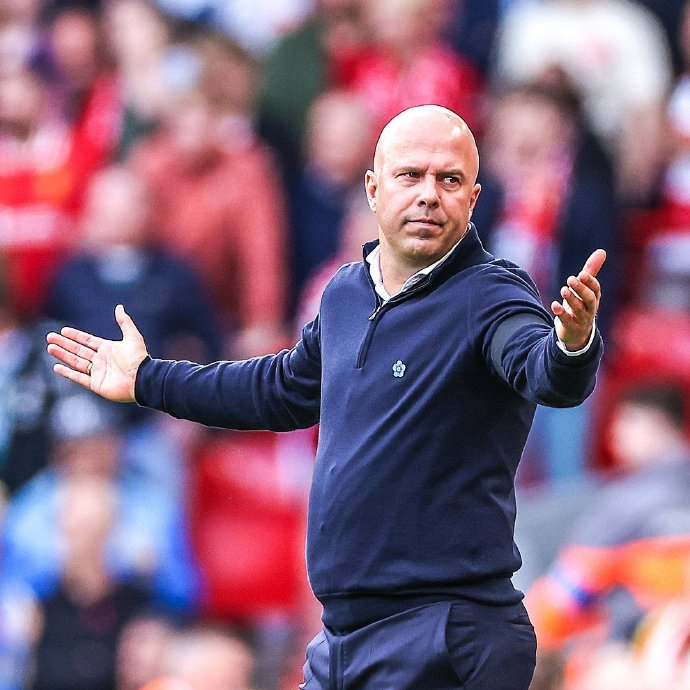 罗哥对梅西的评价可能有一些针对性，但点评曼联就是纯粹客观