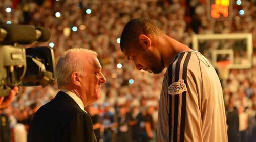 独行侠遭重创！安东尼·戴维斯赛季报销，交易阴云笼罩