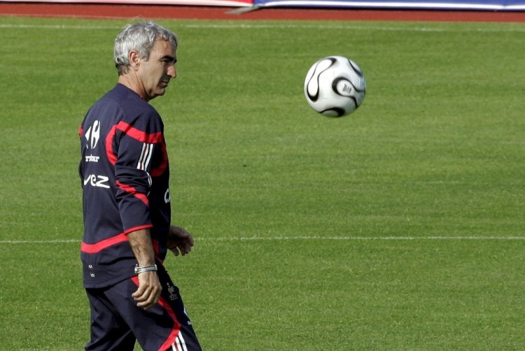 库里：老鹰队运动能力很强 给我们带来了巨大的压力