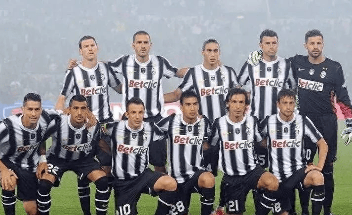 男子玩《阴阳师》冒充女性诈骗9万多 甚至还发女友照