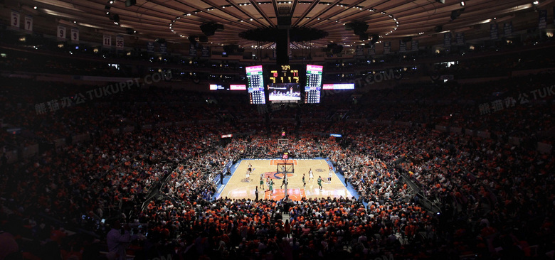 马克西半场15分，恩比德11中1，76人手握7分领先