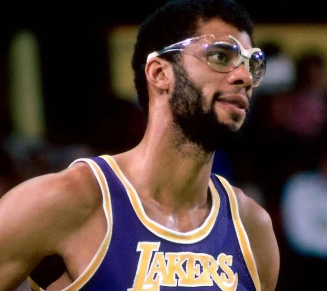 记者：诺伊尔胃肠道感染恢复，本轮可以出战